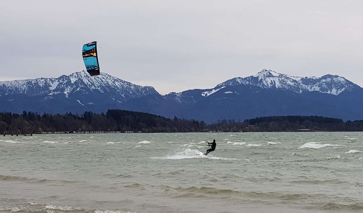 Kiteboarding Chiemsee (13) Kiteboarding Chiemsee (13)